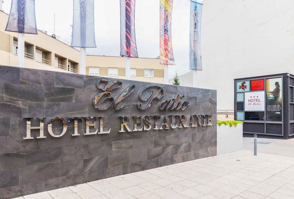 El Patio 호텔 라알무아데도나고디나 외부 사진